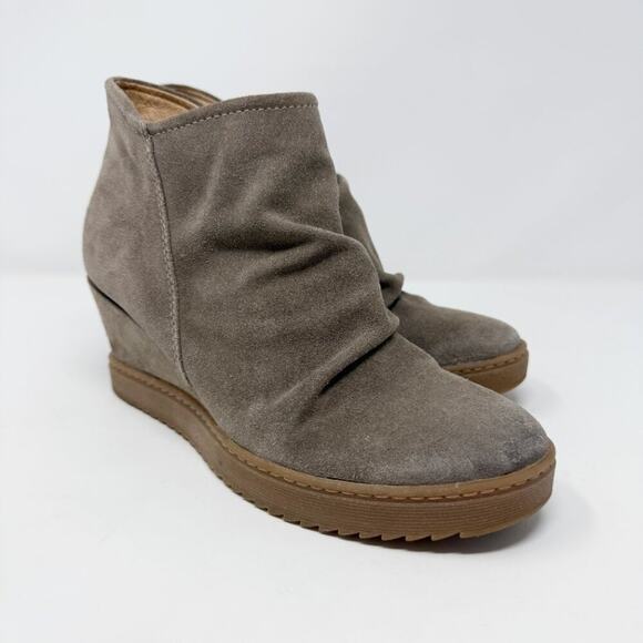 Sofft Tan Suede Wedge Heel Booties Women's Size 8 EUC Side Zip Waterproof - Picture 1 of 11